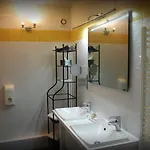 Отель Western Blanche De Castille 3*