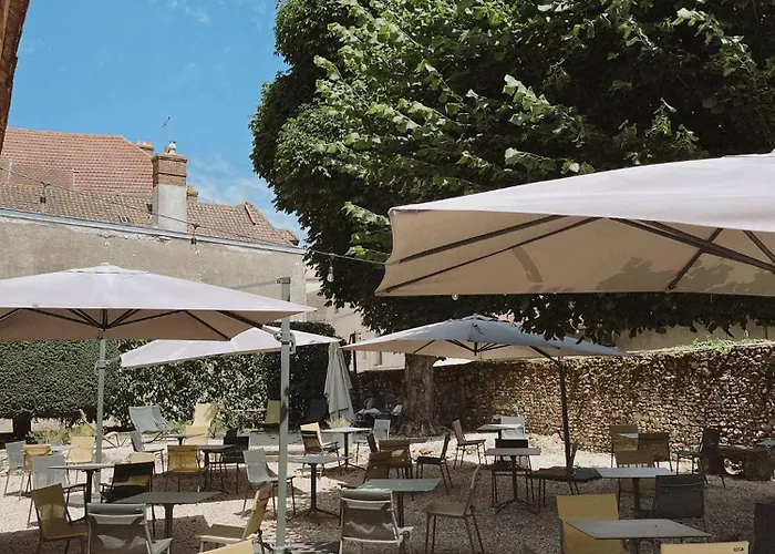 Western Blanche De Castille Hotel