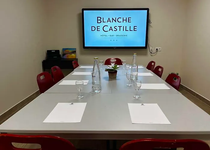 Western Blanche De Castille Hotel 3*